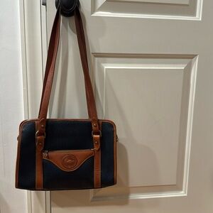 Dooney & Bourke Vintage VTG All Weather Leather Navy & Tan‎ shoulder bag Purse